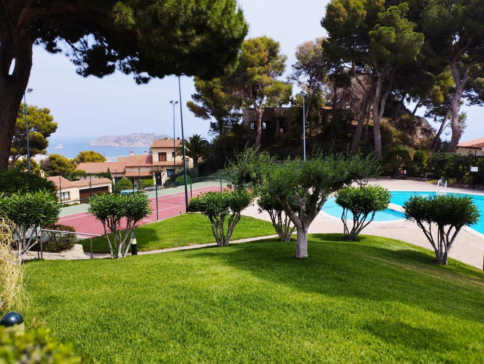 Mediterrania 98 Торроэлья-де-Монгри Экстерьер фото